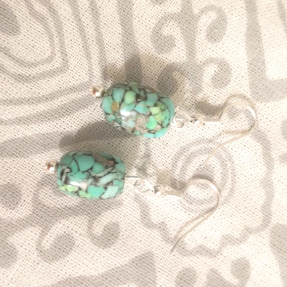 Earrings - Picture 2 of 4